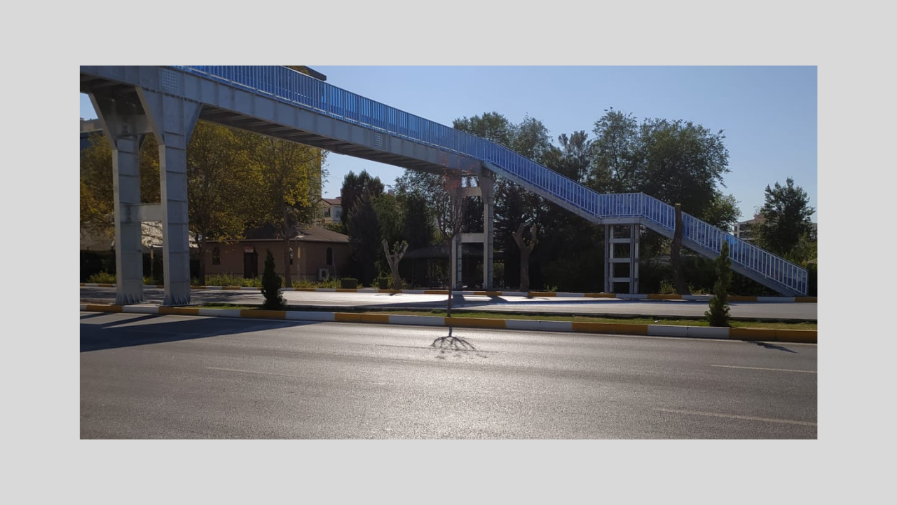 Yaya Üst Geçitlerinde Sıkıntı Var 